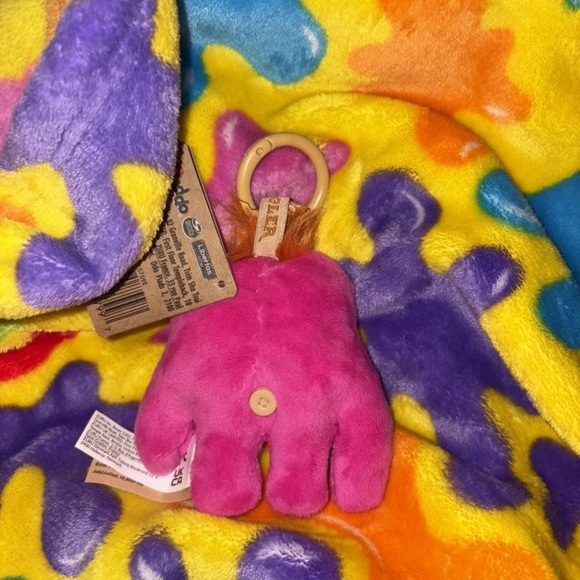 Fuggler Baby Pinkles 3.5" SASQUOOSH Pink Keychain Keyring Brand New - Picture 2 of 2